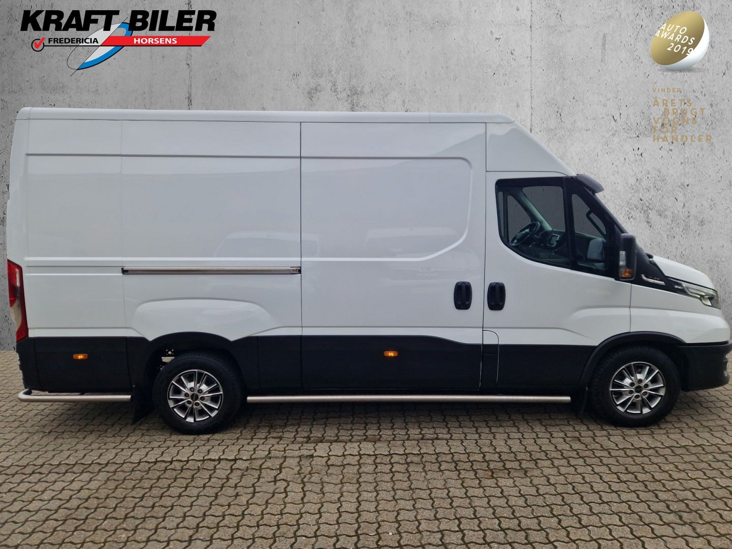 flexleasing-iveco-daily-30-35s21-12m3-van-ag8-findleasing