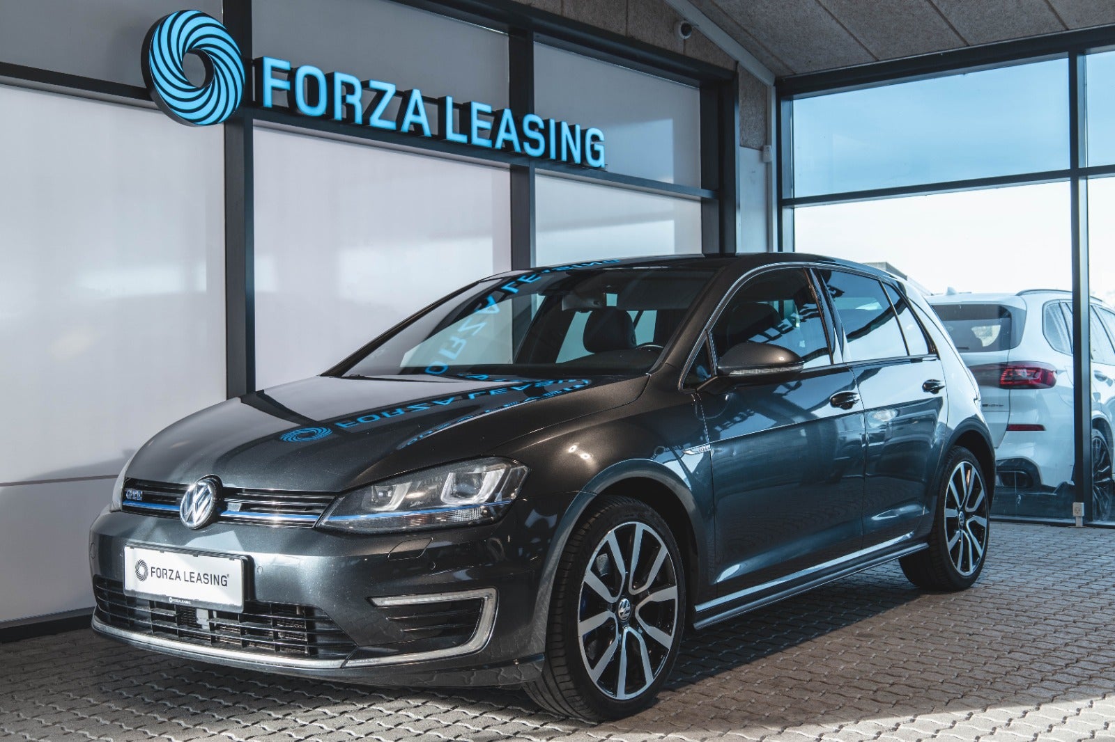 flexleasing-vw-golf-vii-14-gte-dsg-5d-findleasing