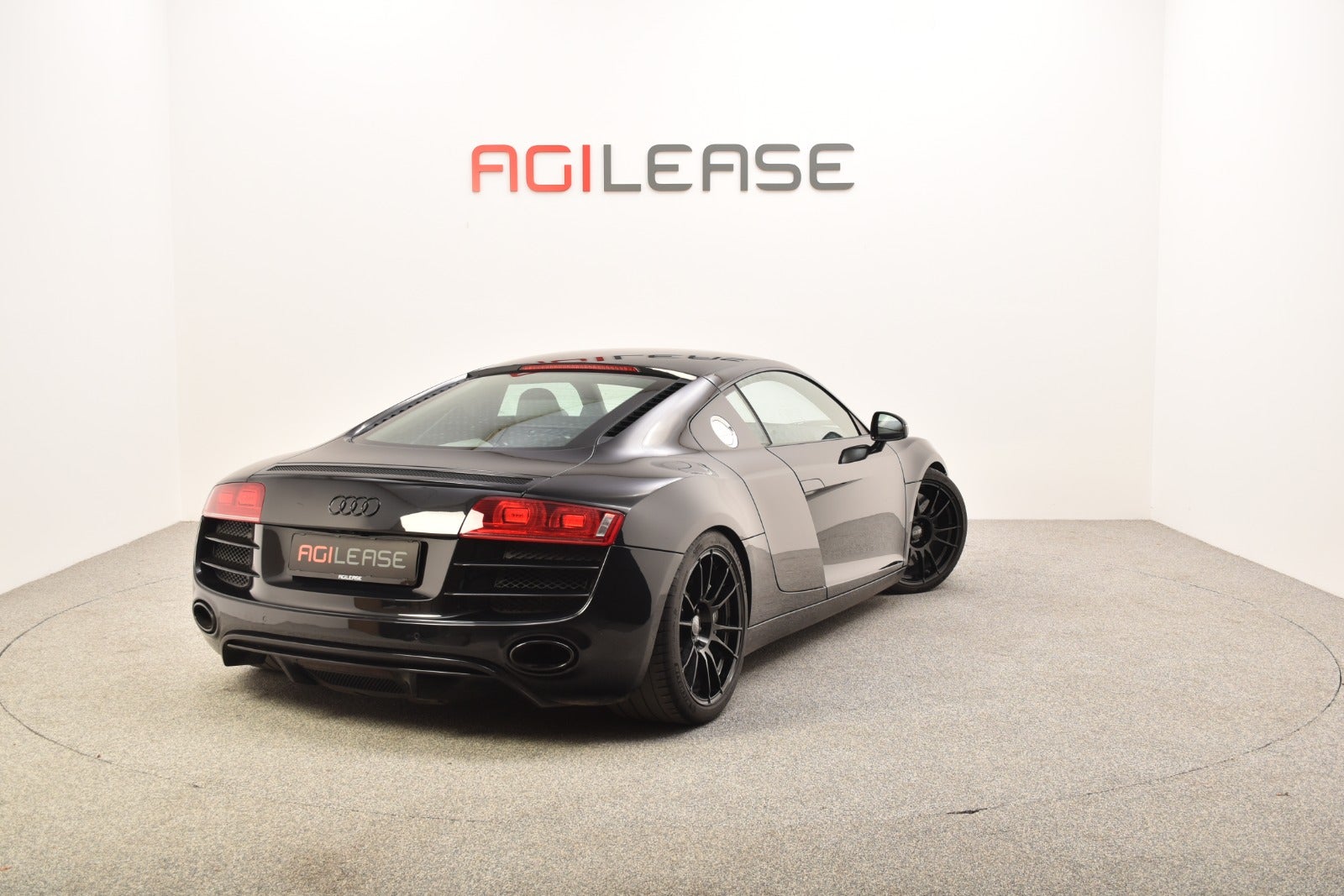 flexleasing-audi-r8-42-fsi-coupe-quattro-r-tr-2d-findleasing