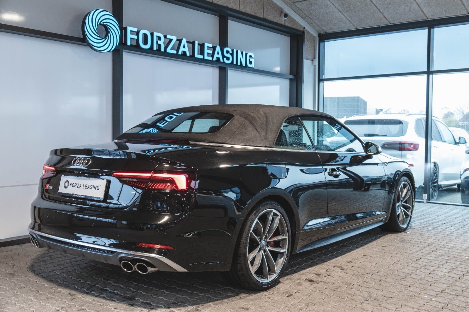 flexleasing-audi-s5-30-tfsi-cabriolet-quattro-tiptr-2d-findleasing