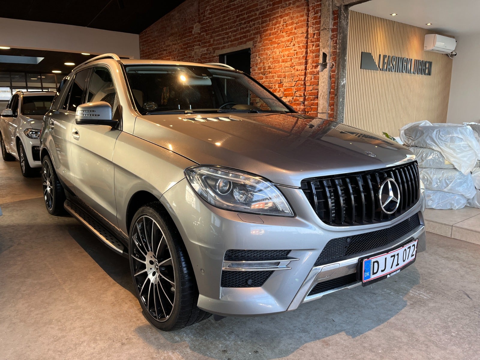 flexleasing-mercedes-ml350-30-bluetec-amg-line-aut-4matic-5d-findleasing