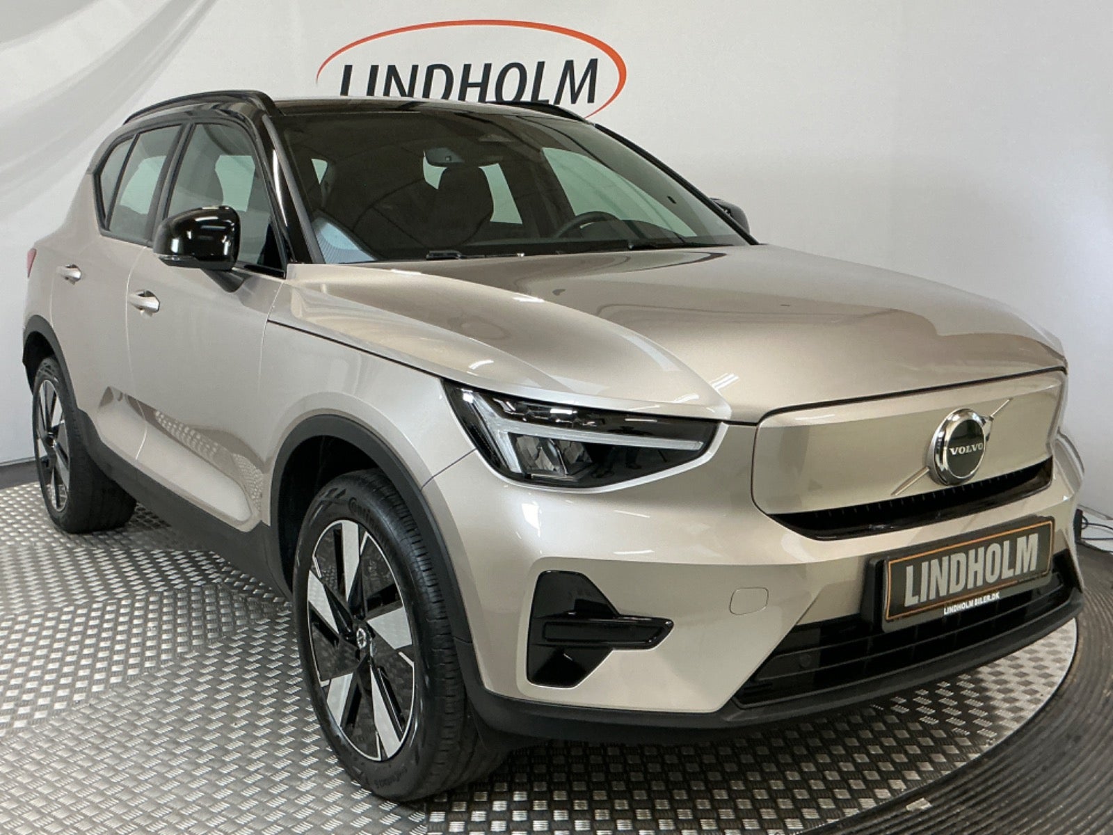 flexleasing-volvo-xc40-recharge-extended-range-plus-5d-findleasing