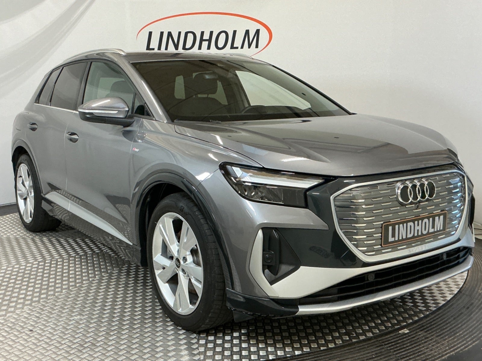 flexleasing-audi-q4-e-tron-40-attitude-s-line-5d-findleasing