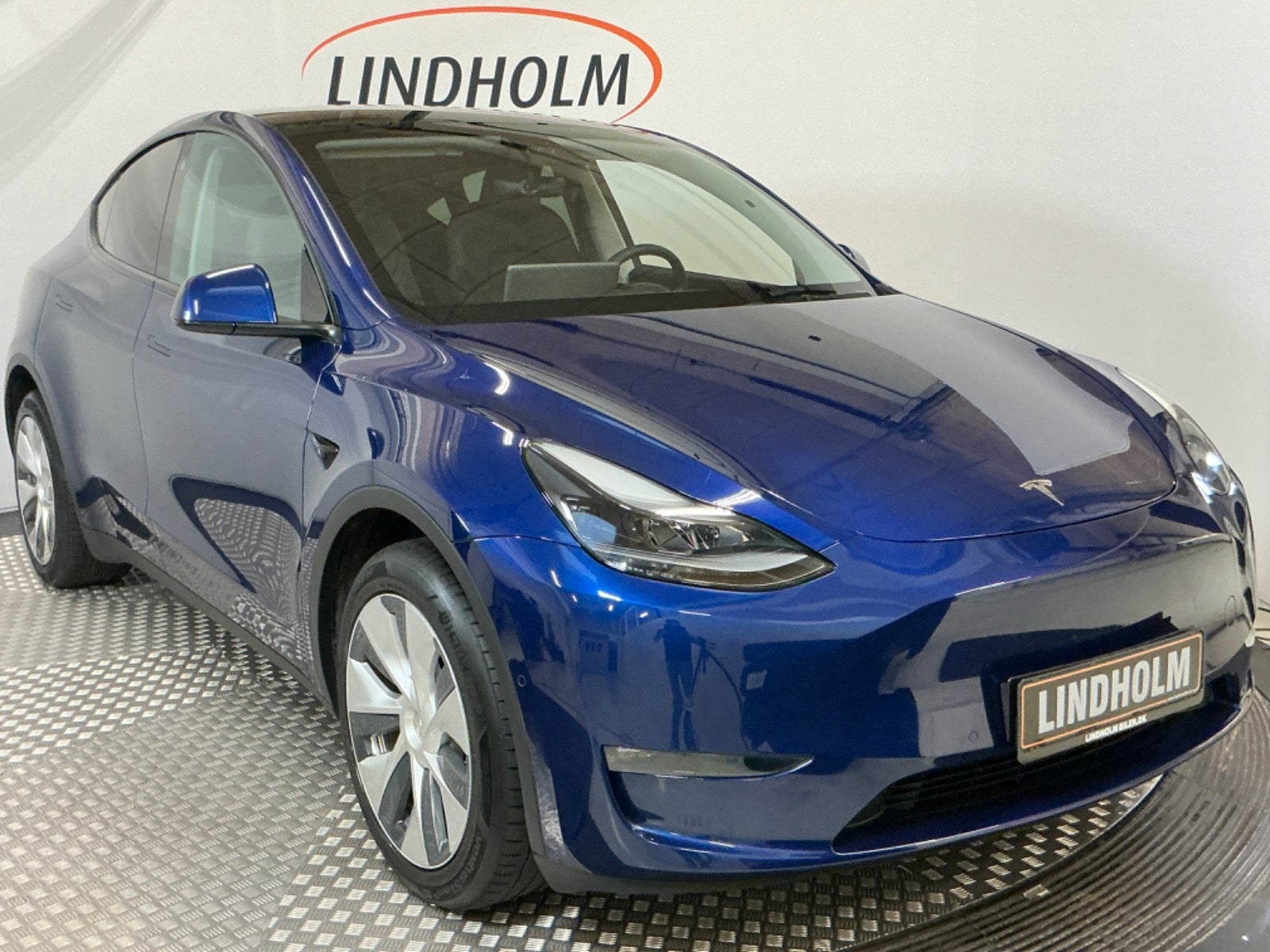 flexleasing-tesla-model-y-long-range-awd-5d-findleasing