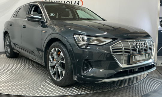 Audi e-tron 55 Advanced quattro 5d