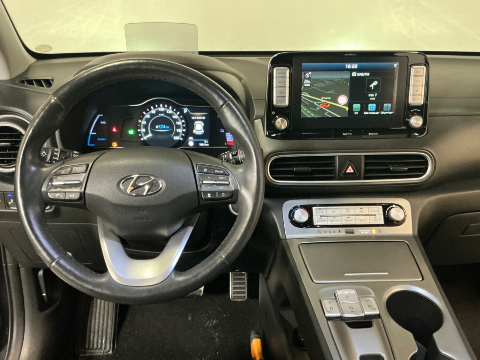 flexleasing-hyundai-kona-64-ev-premium-5d-findleasing