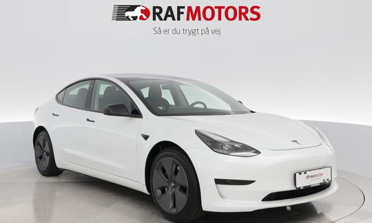 Tesla Model 3  Standard Range+ RWD 4d