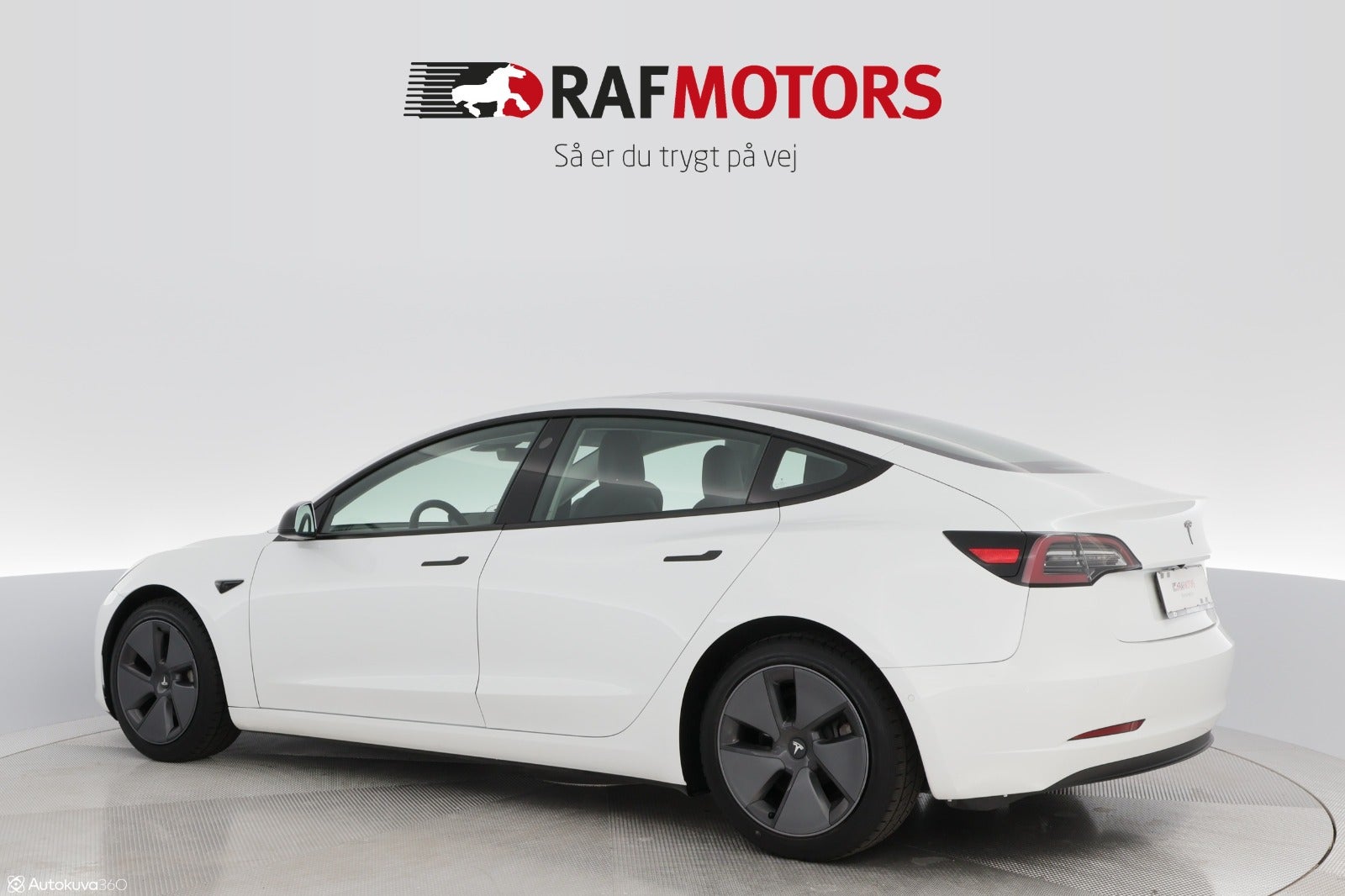 flexleasing-tesla-model-3-standard-range-rwd-4d-findleasing