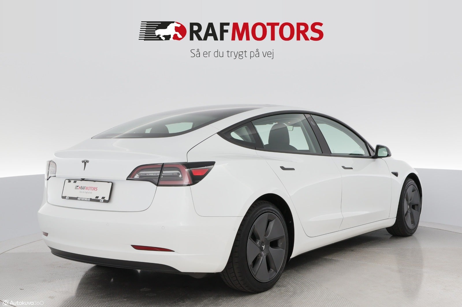 flexleasing-tesla-model-3-standard-range-rwd-4d-findleasing