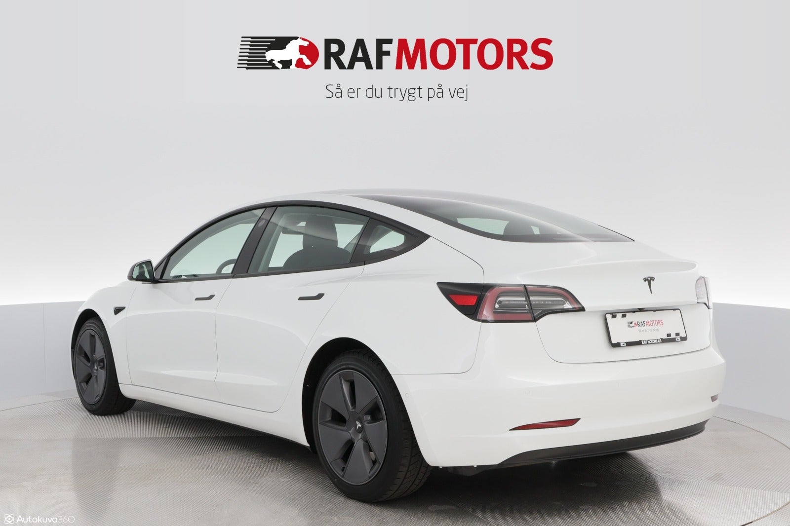 flexleasing-tesla-model-3-standard-range-rwd-4d-findleasing