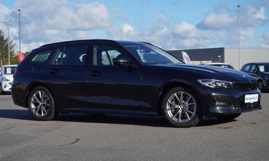 BMW 330e 2,0 Touring Sport Line aut. 5d