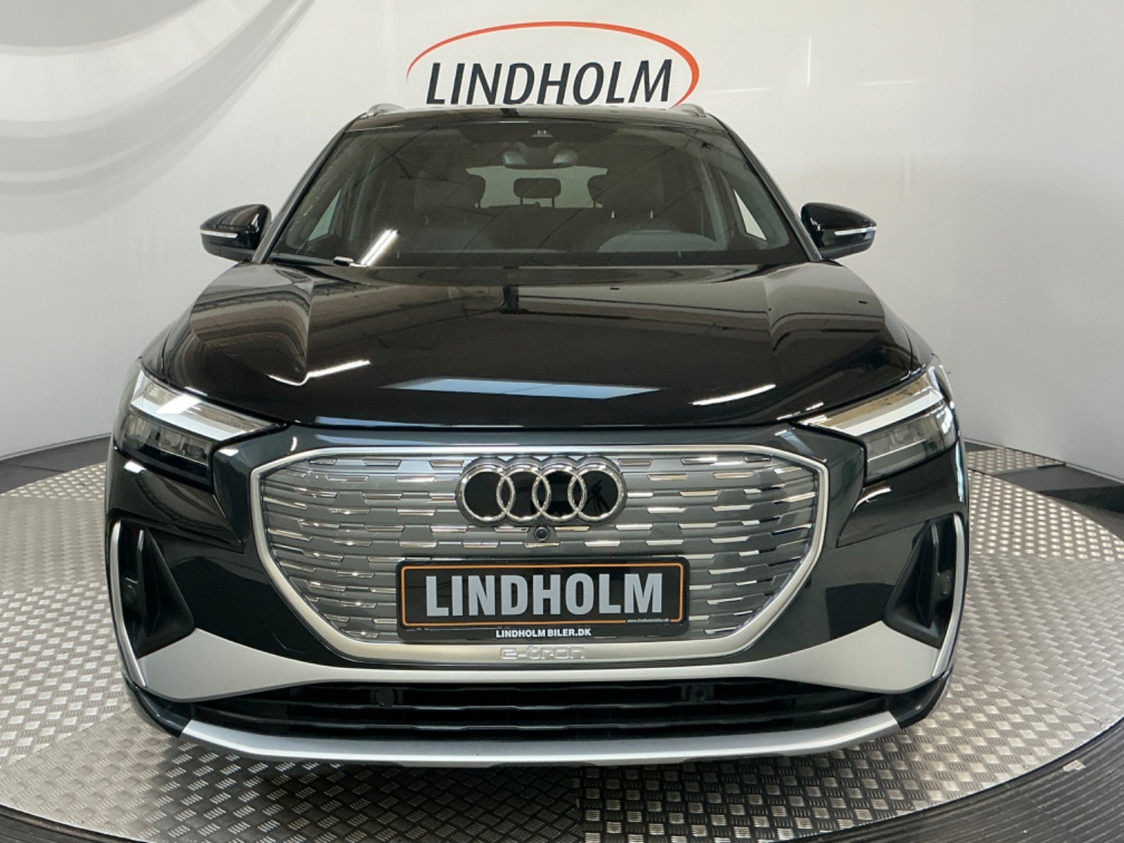 flexleasing-audi-q4-e-tron-40-attitude-s-line-5d-findleasing