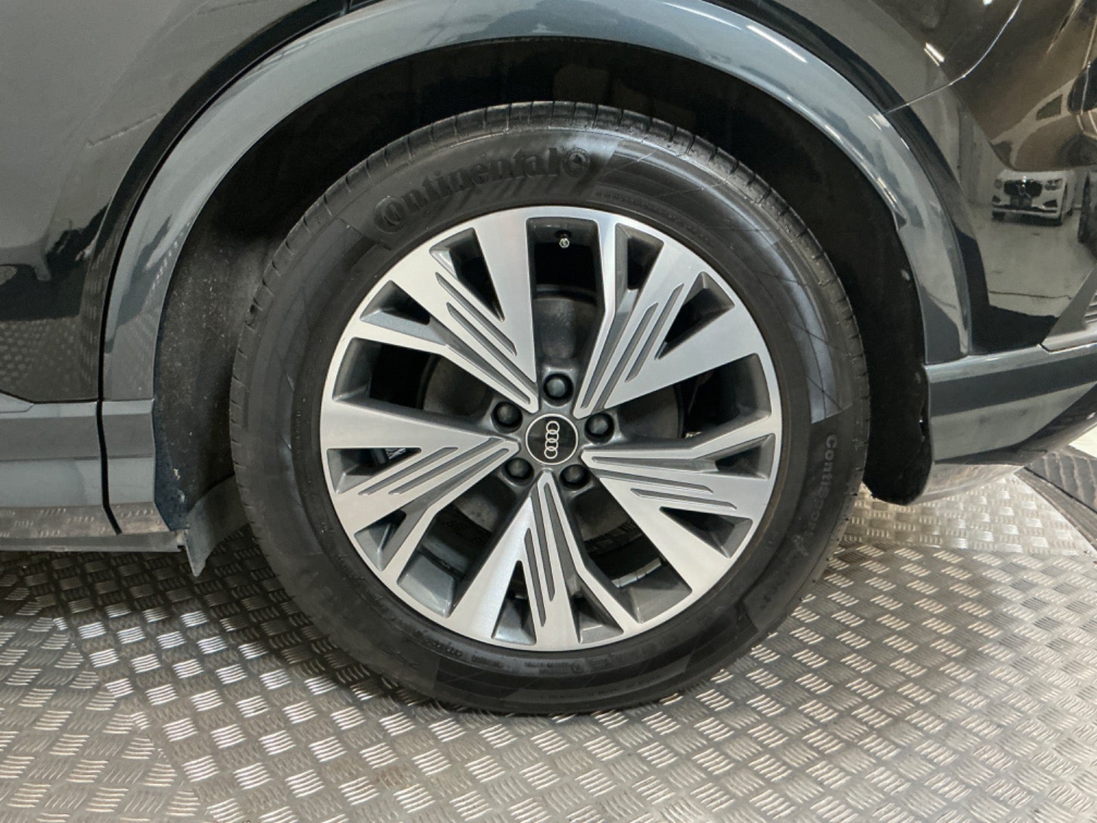 flexleasing-audi-q4-e-tron-50-quattro-5d-findleasing