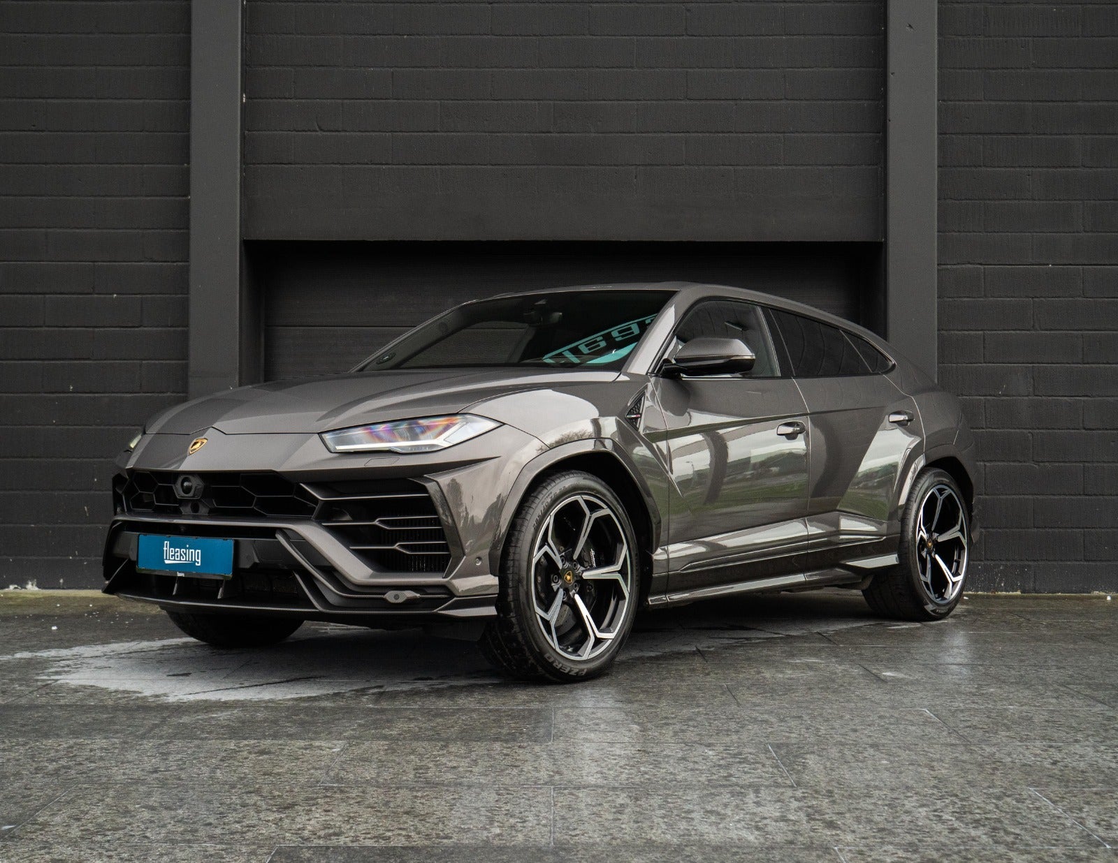 flexleasing-lamborghini-urus-40-5d-findleasing