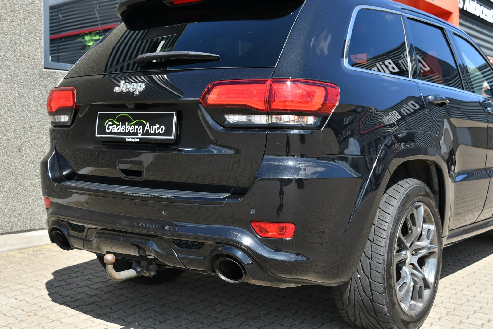 flexleasing-jeep-grand-cherokee-64-srt-8-aut-5d-findleasing