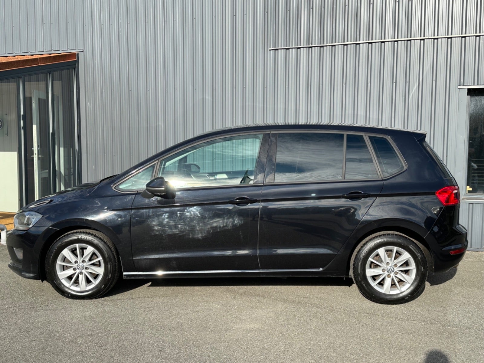 flexleasing-vw-golf-sportsvan-16-tdi-110-comfortline-dsg-bmt-5d-findleasing