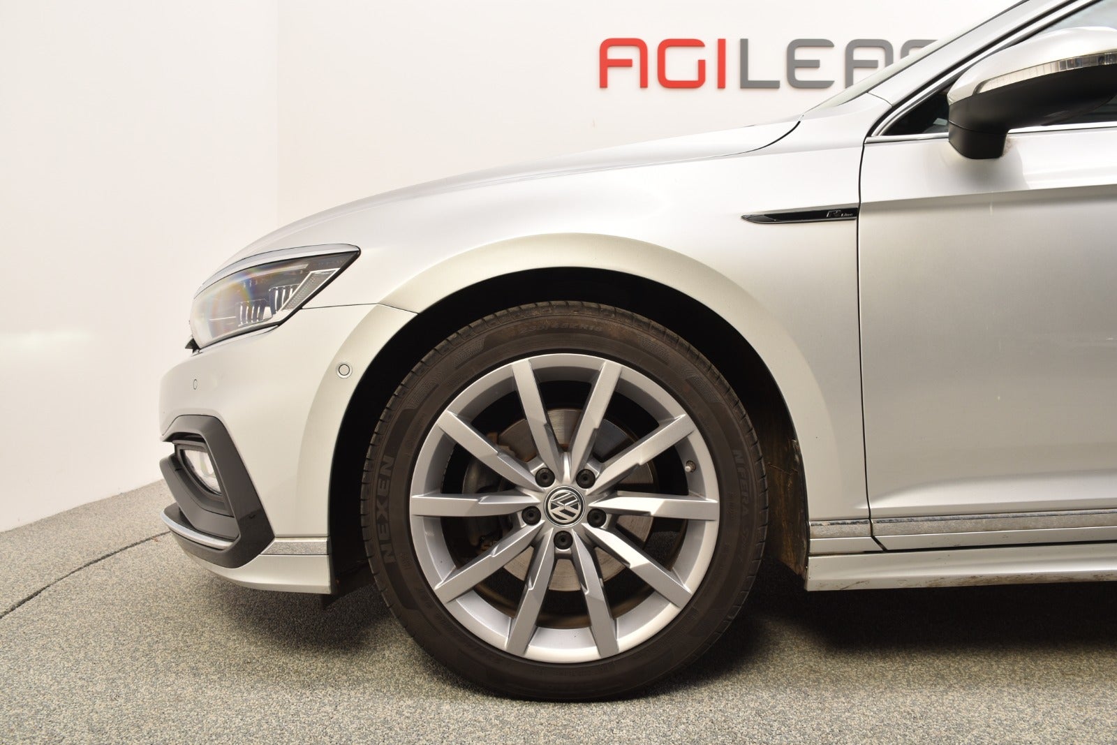 flexleasing-vw-passat-20-tdi-190-r-line-variant-dsg-4motion-5d-findleasing