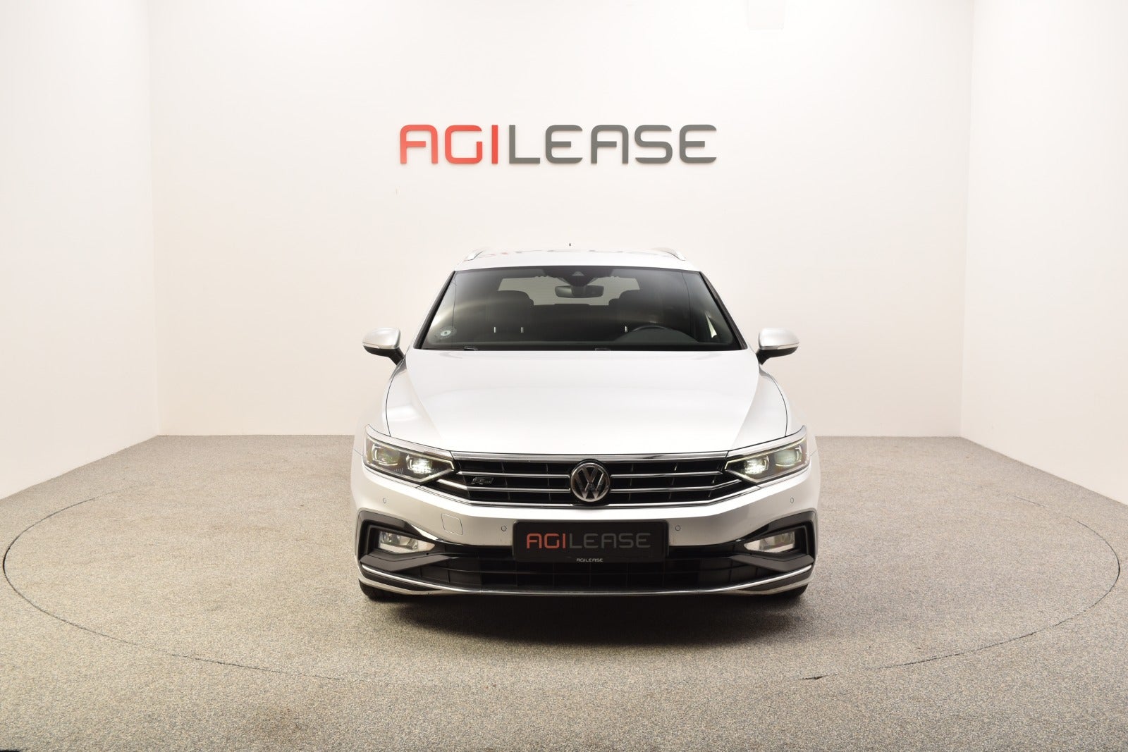 flexleasing-vw-passat-20-tdi-190-r-line-variant-dsg-4motion-5d-findleasing