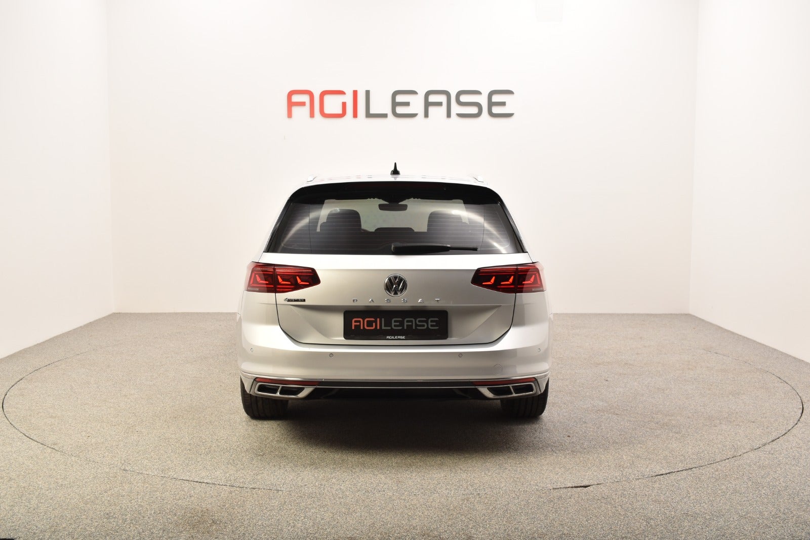 flexleasing-vw-passat-20-tdi-190-r-line-variant-dsg-4motion-5d-findleasing