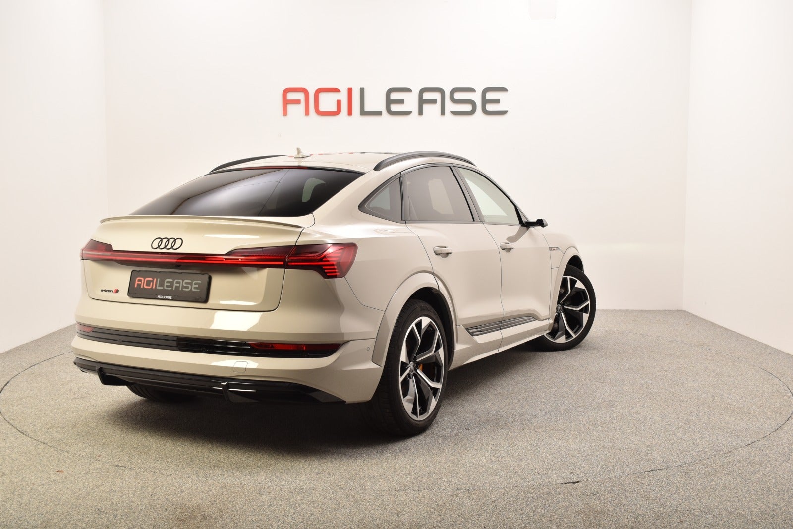 flexleasing-audi-e-tron-s-sportback-quattro-5d-findleasing