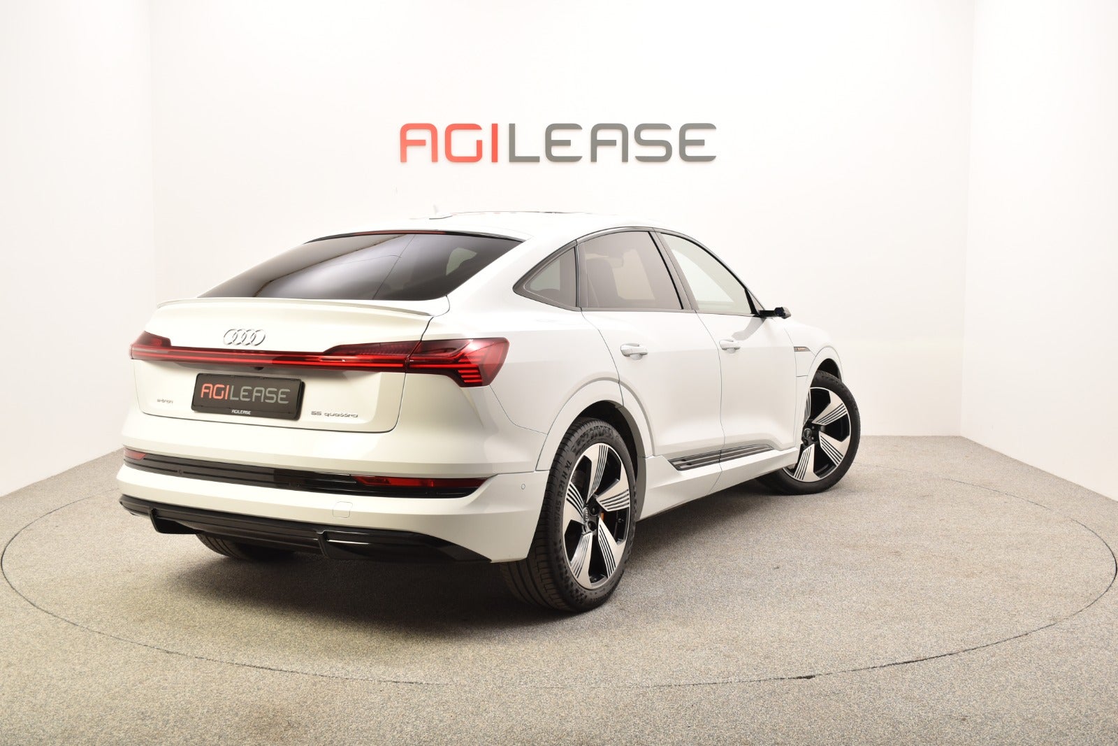 flexleasing-audi-e-tron-55-s-line-sportback-quattro-5d-findleasing