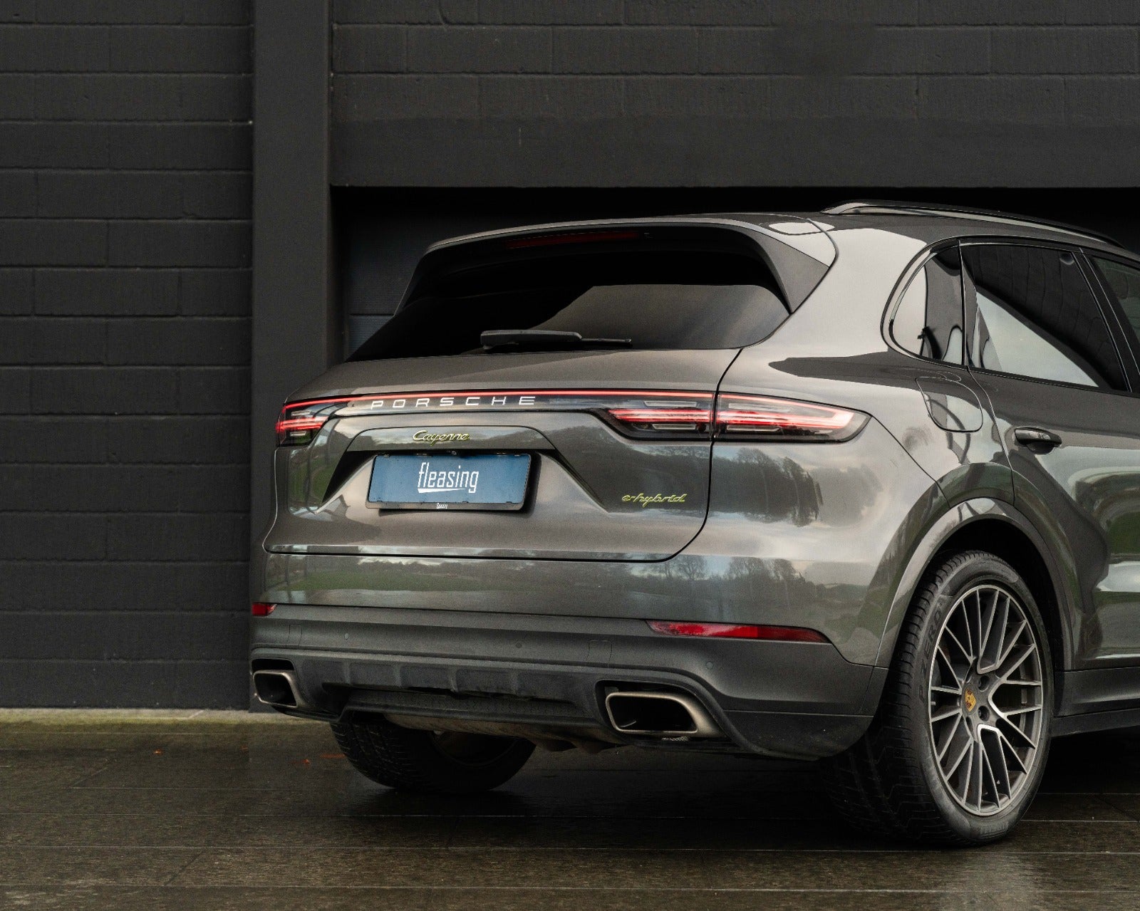 flexleasing-porsche-cayenne-30-e-hybrid-tiptr-5d-findleasing