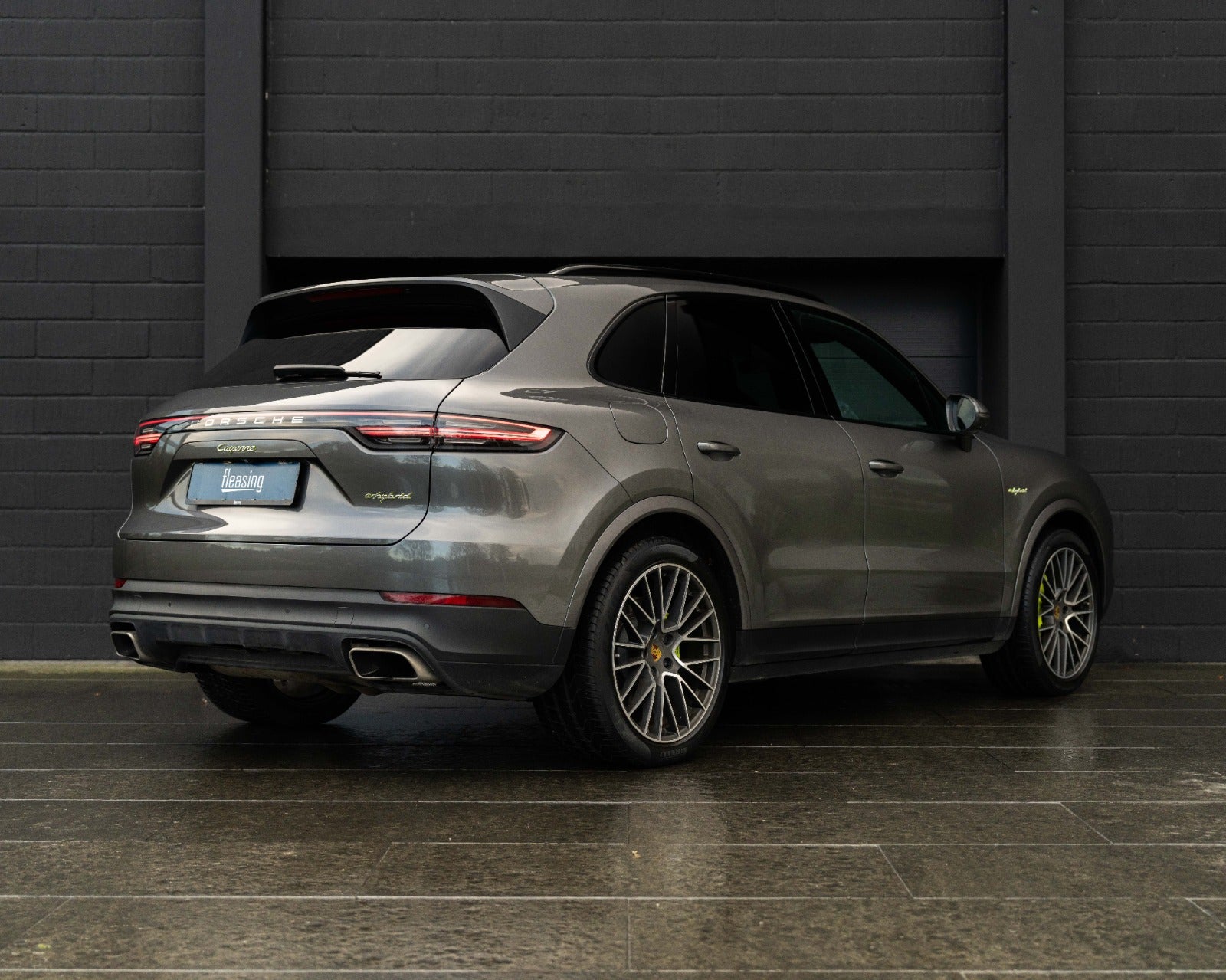 flexleasing-porsche-cayenne-30-e-hybrid-tiptr-5d-findleasing