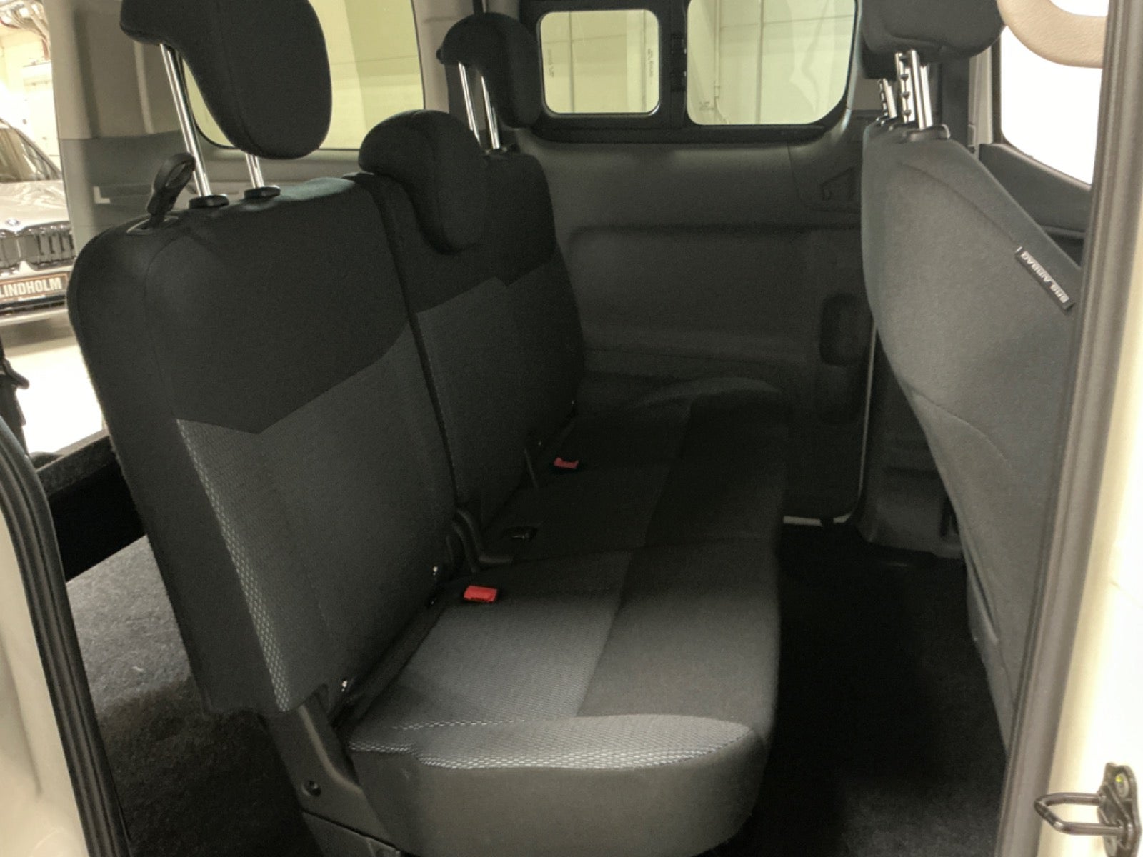 flexleasing-nissan-e-nv200-evalia-40-evalia-4d-findleasing