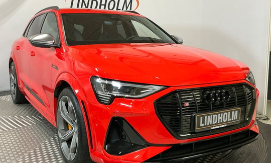 Audi e-tron S  quattro 5d