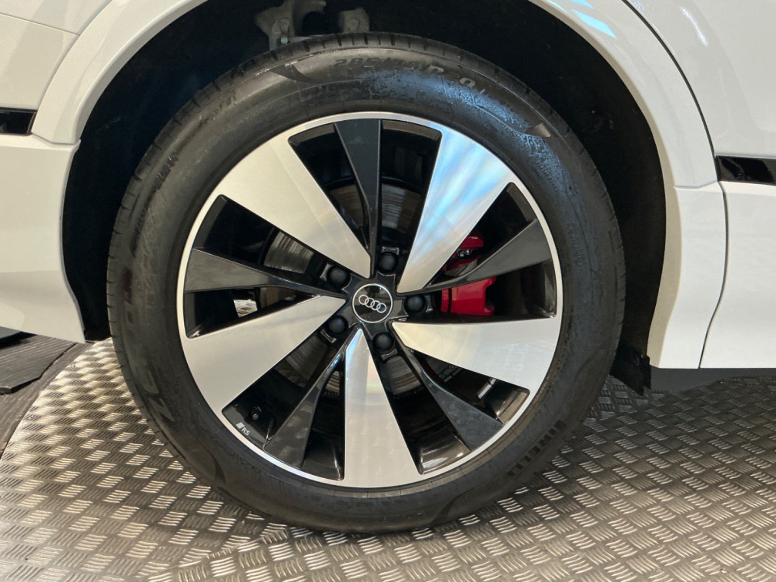 flexleasing-audi-q6-e-tron-ultra-quattro-5d-findleasing