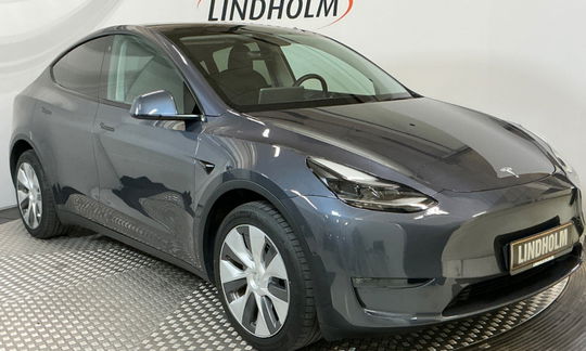 Tesla Model Y  Long Range AWD 5d