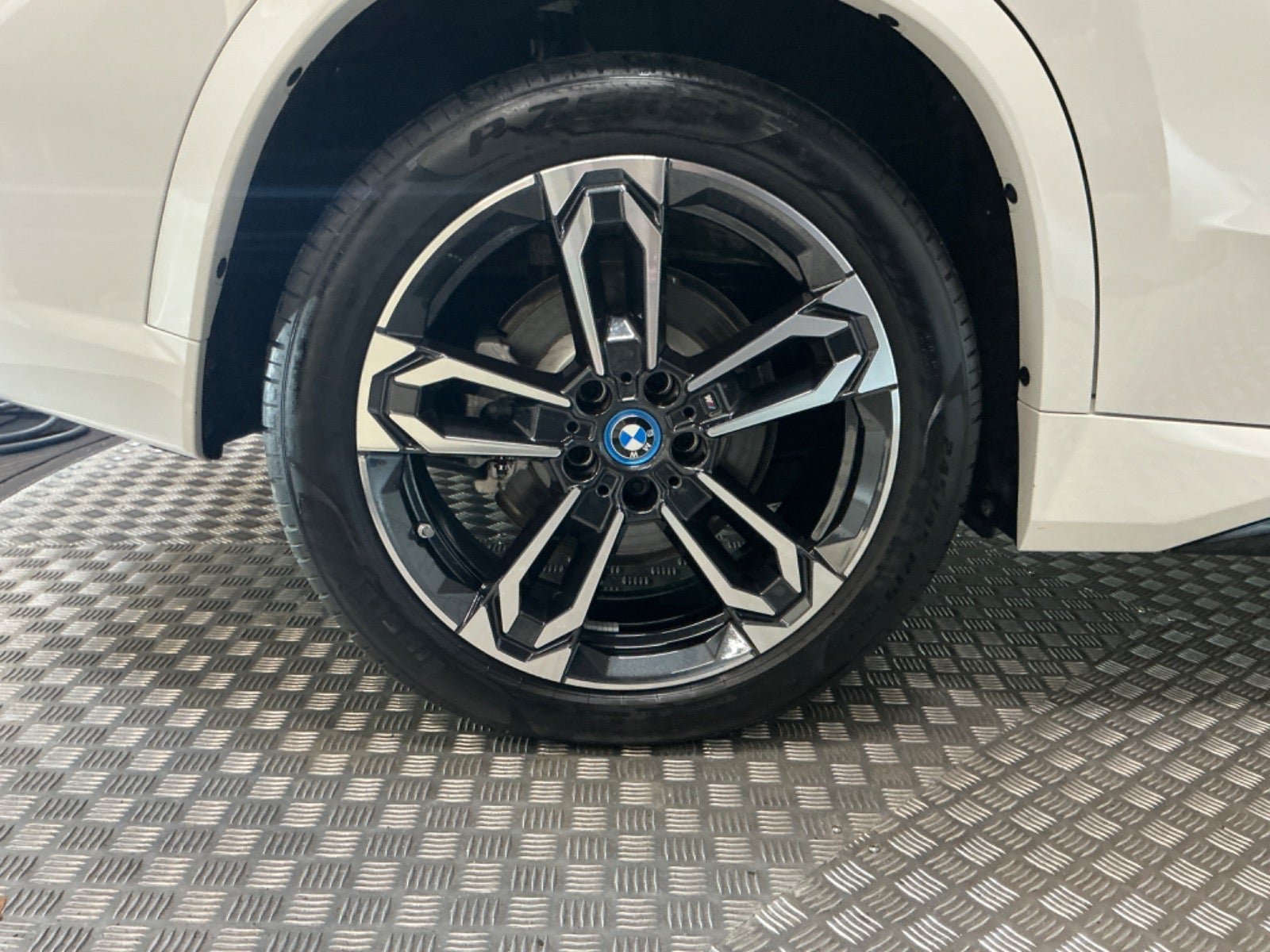 flexleasing-bmw-ix1-xdrive30-m-sport-5d-findleasing