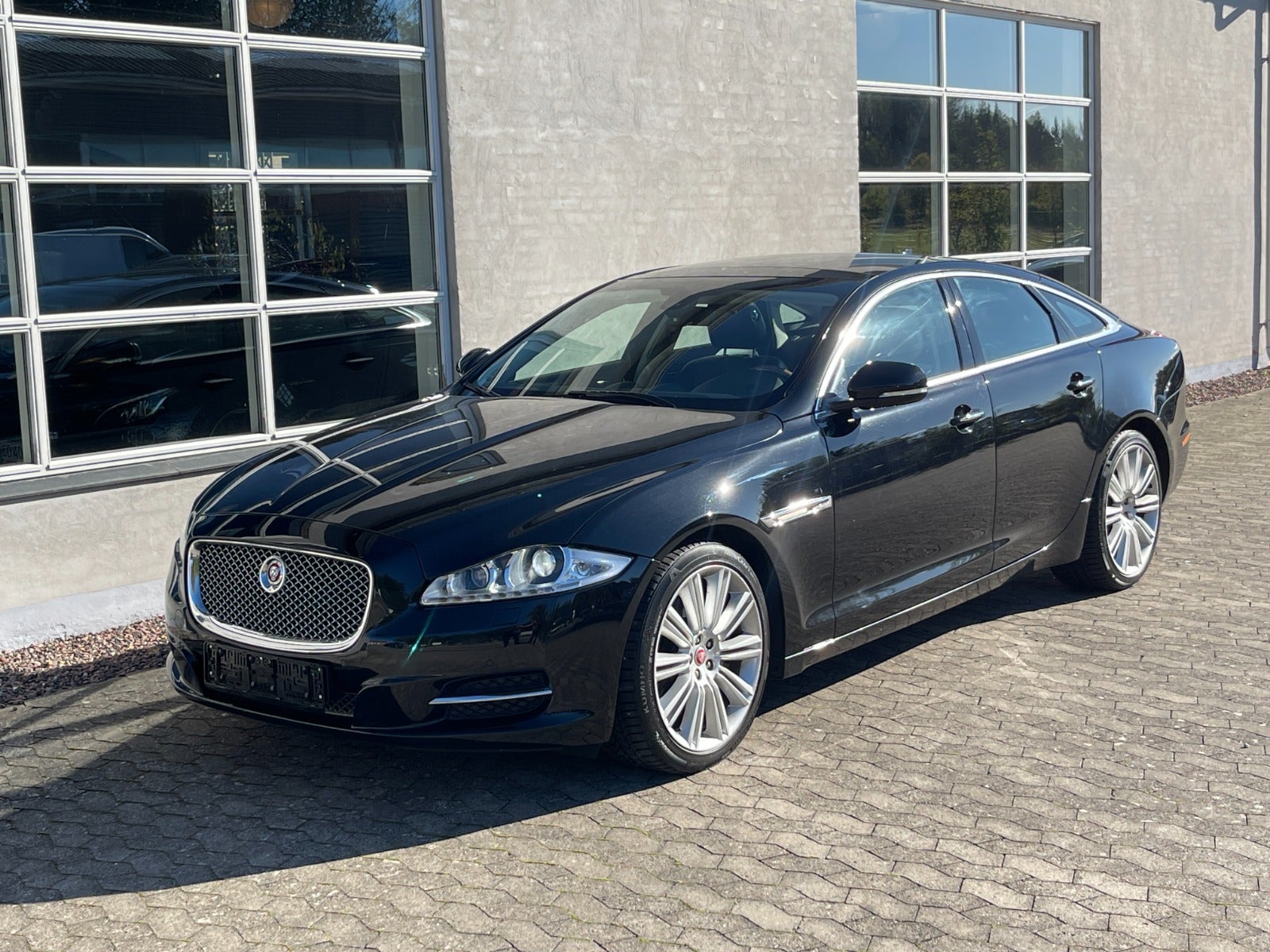 flexleasing-jaguar-xj-30-sc-premium-luxury-aut-awd-4d-findleasing