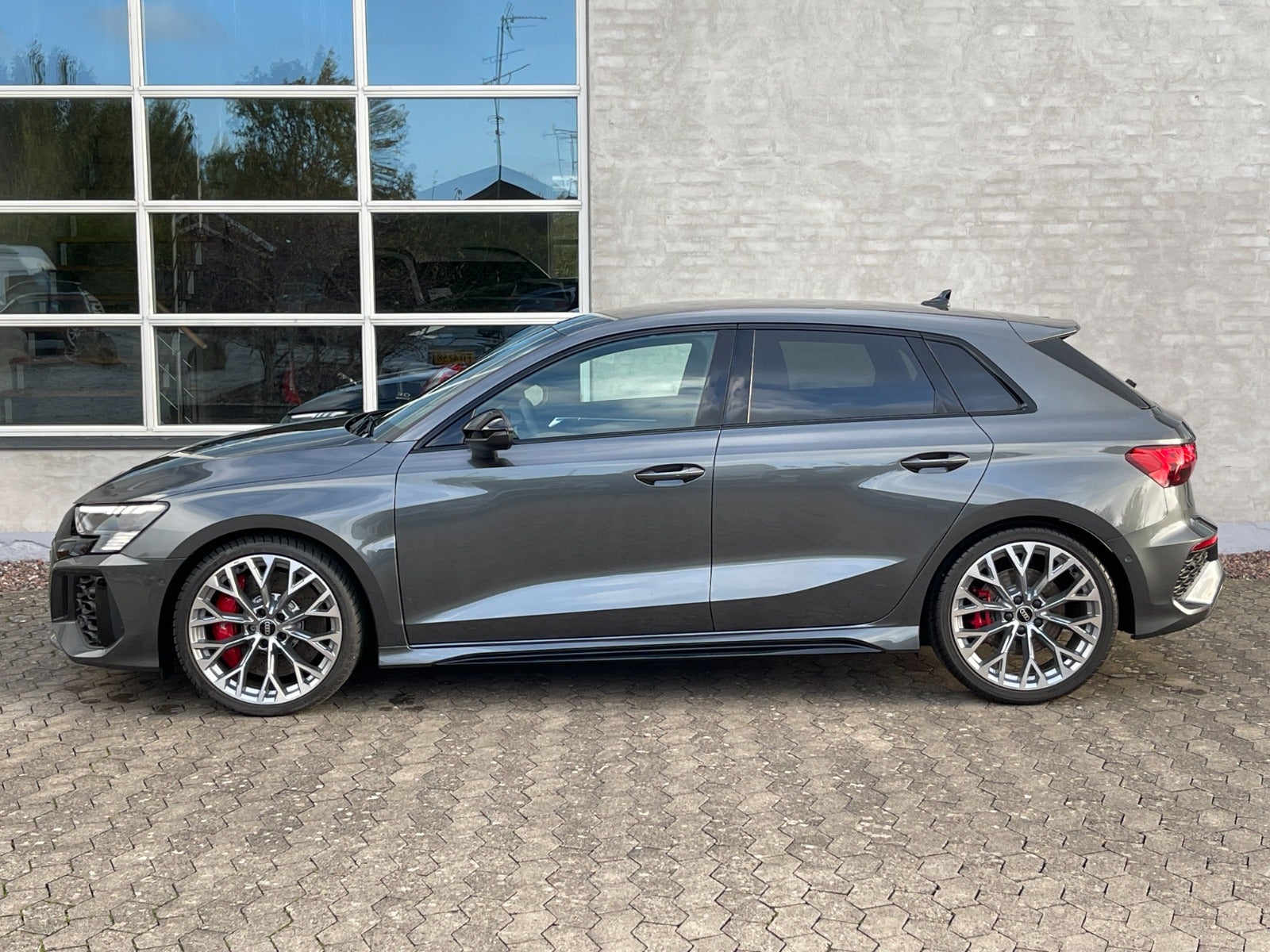 flexleasing-audi-rs3-25-tfsi-sportback-quattro-s-tr-5d-findleasing