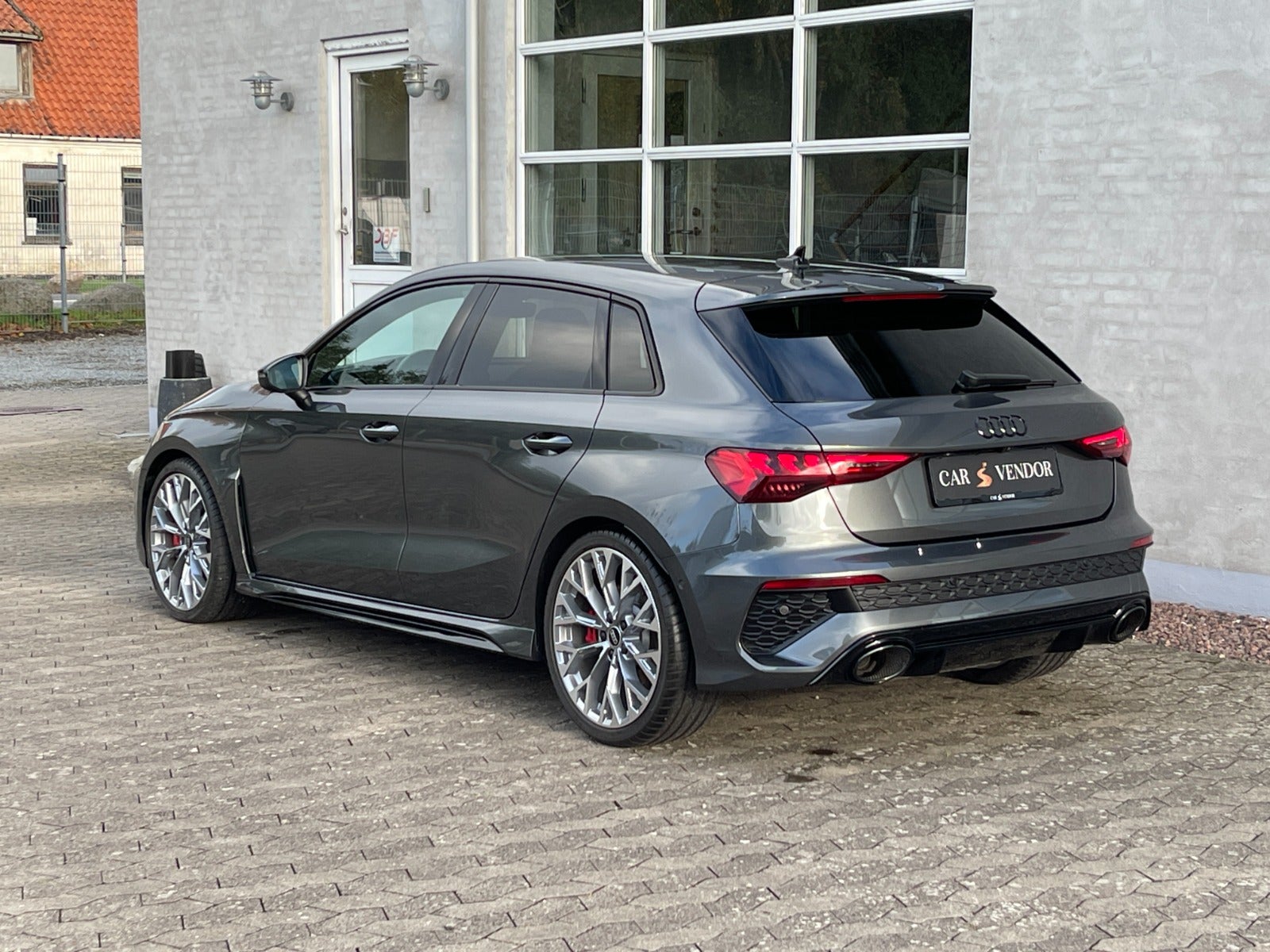 flexleasing-audi-rs3-25-tfsi-sportback-quattro-s-tr-5d-findleasing