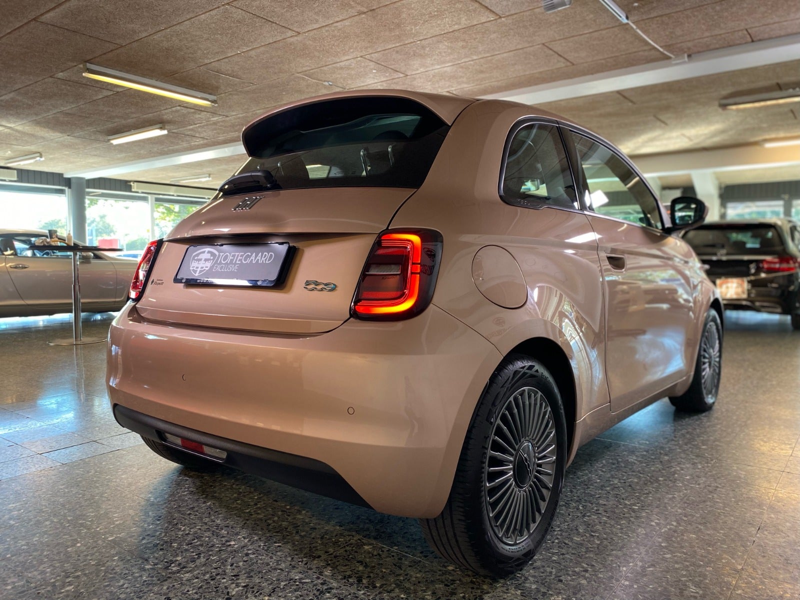 flexleasing-fiat-500e-action-3d-findleasing