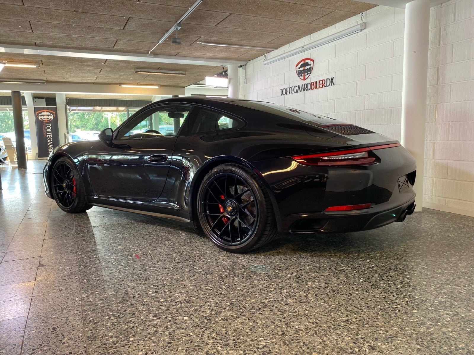 flexleasing-porsche-911-carrera-4-gts-30-coupe-pdk-2d-findleasing