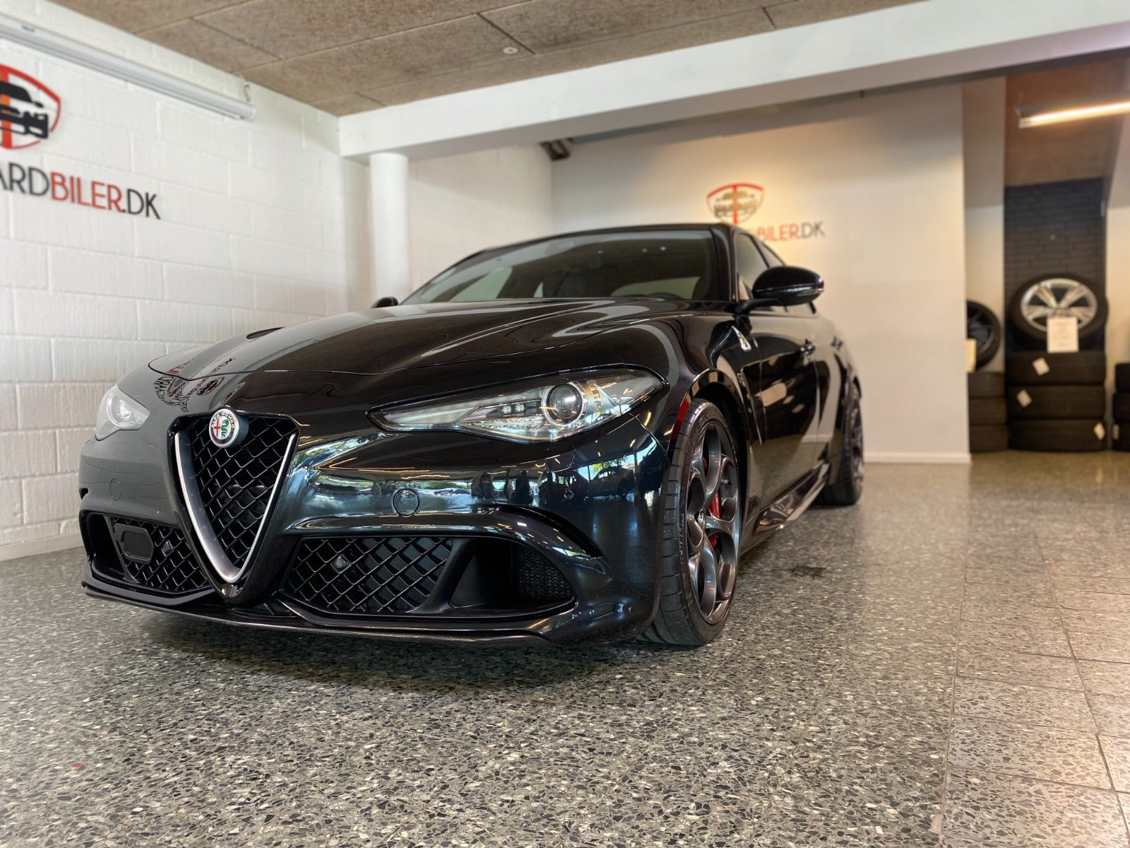 flexleasing-alfa-romeo-giulia-29-v6-quadrifoglio-aut-4d-findleasing