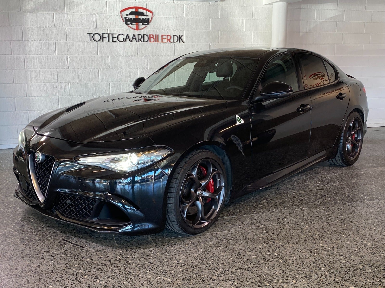 flexleasing-alfa-romeo-giulia-29-v6-quadrifoglio-aut-4d-findleasing