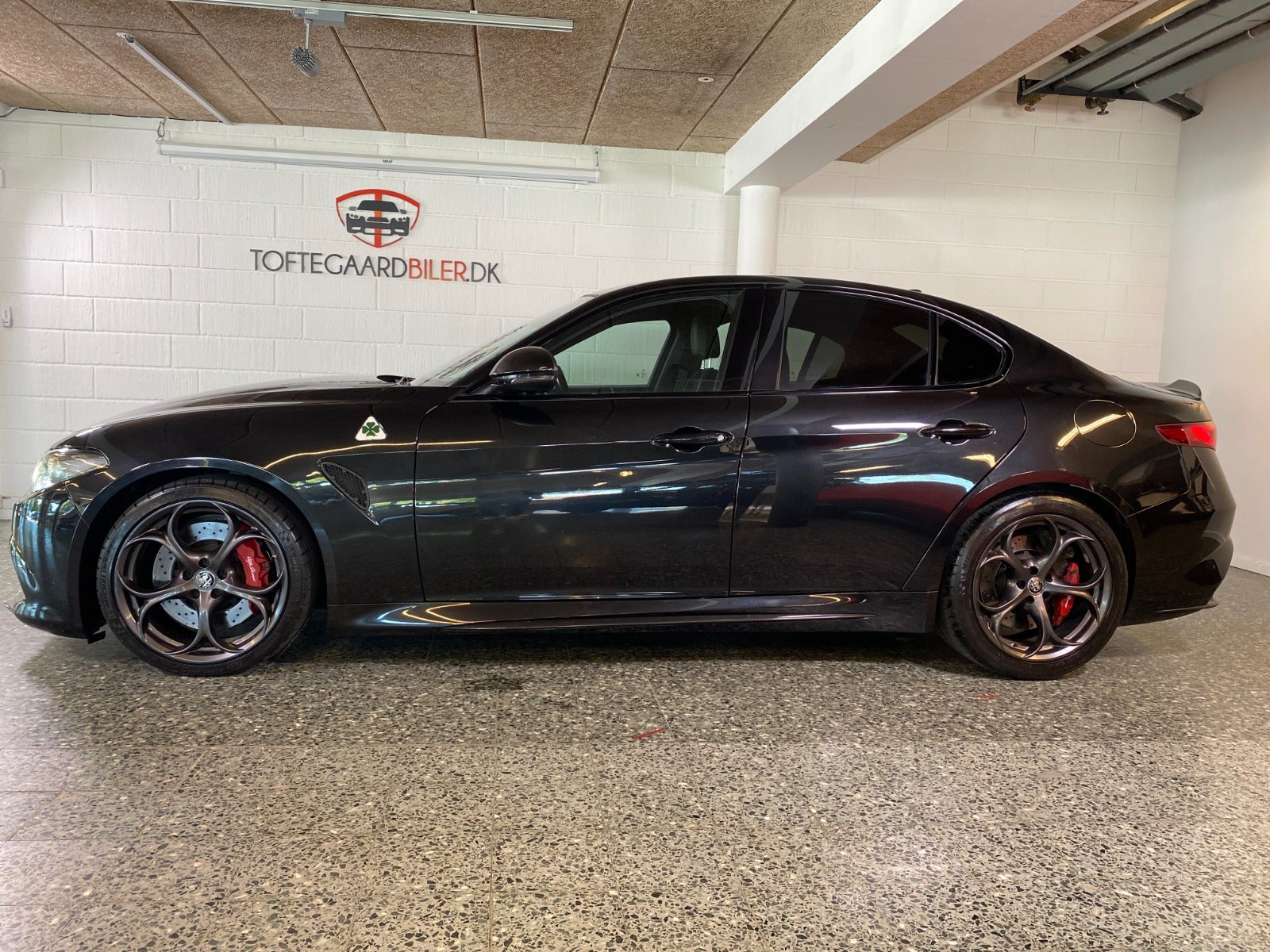 flexleasing-alfa-romeo-giulia-29-v6-quadrifoglio-aut-4d-findleasing