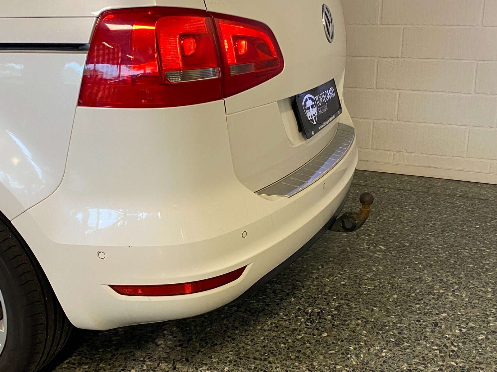 flexleasing-vw-sharan-20-tdi-140-highline-dsg-7prs-5d-findleasing