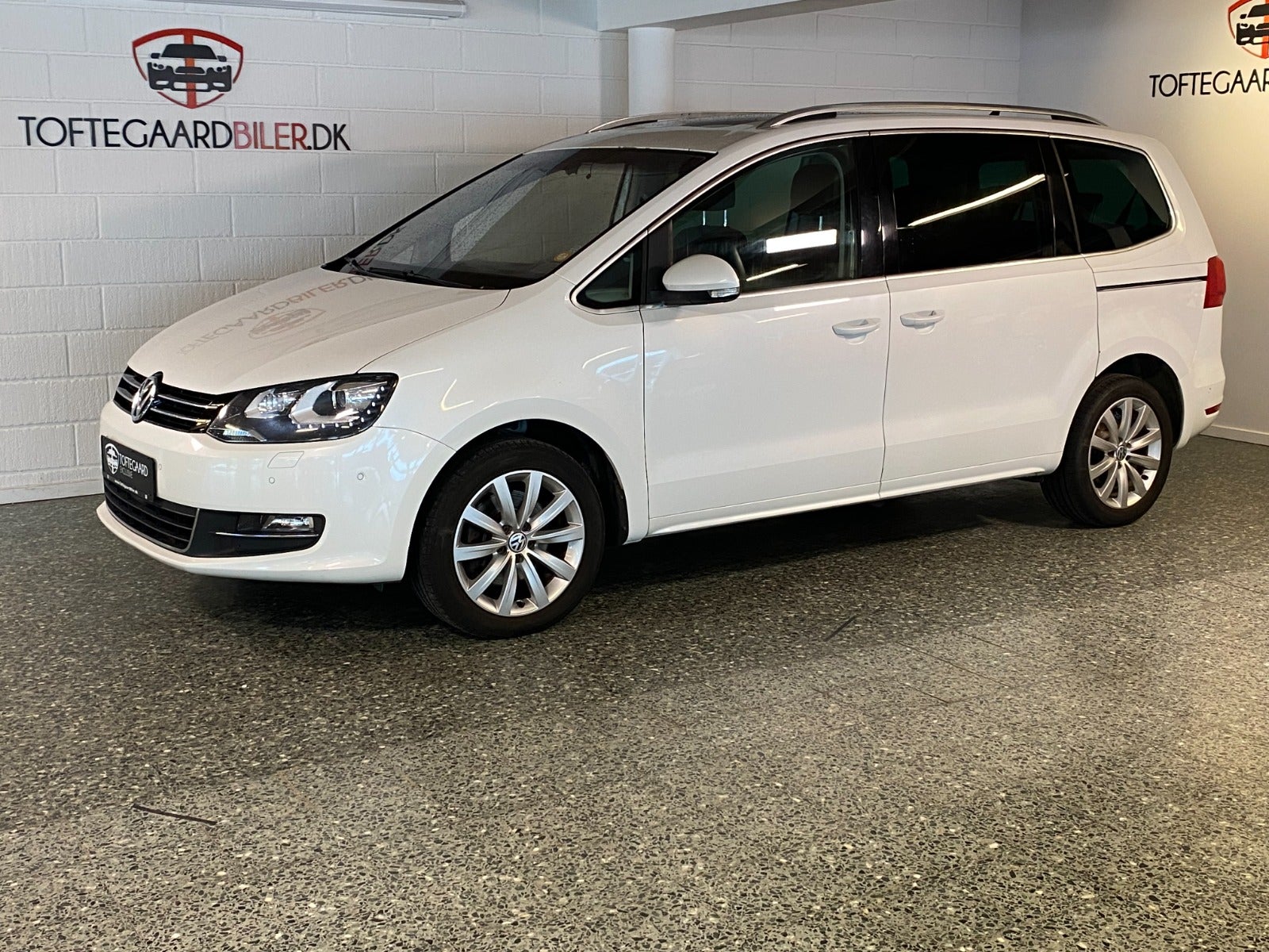 flexleasing-vw-sharan-20-tdi-140-highline-dsg-7prs-5d-findleasing