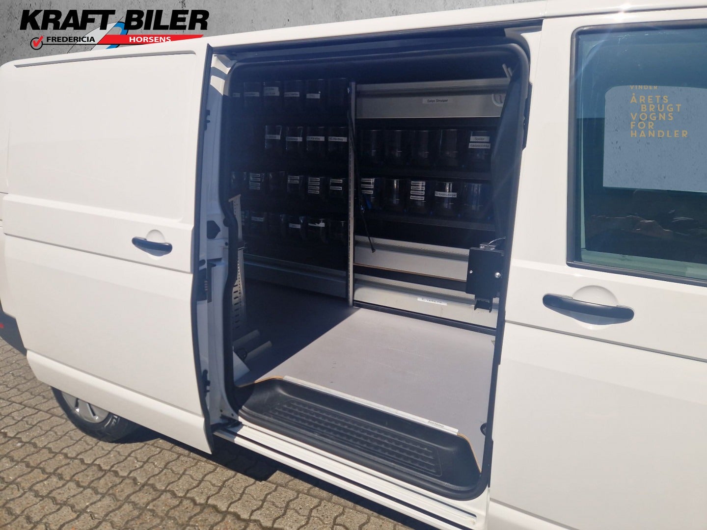 flexleasing-vw-transporter-20-tdi-150-kassevogn-lang-findleasing