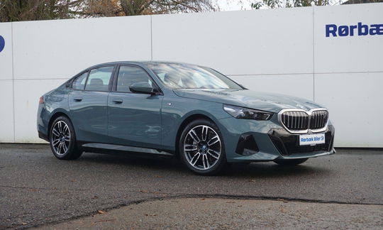 BMW i5  eDrive40 M-Sport 4d