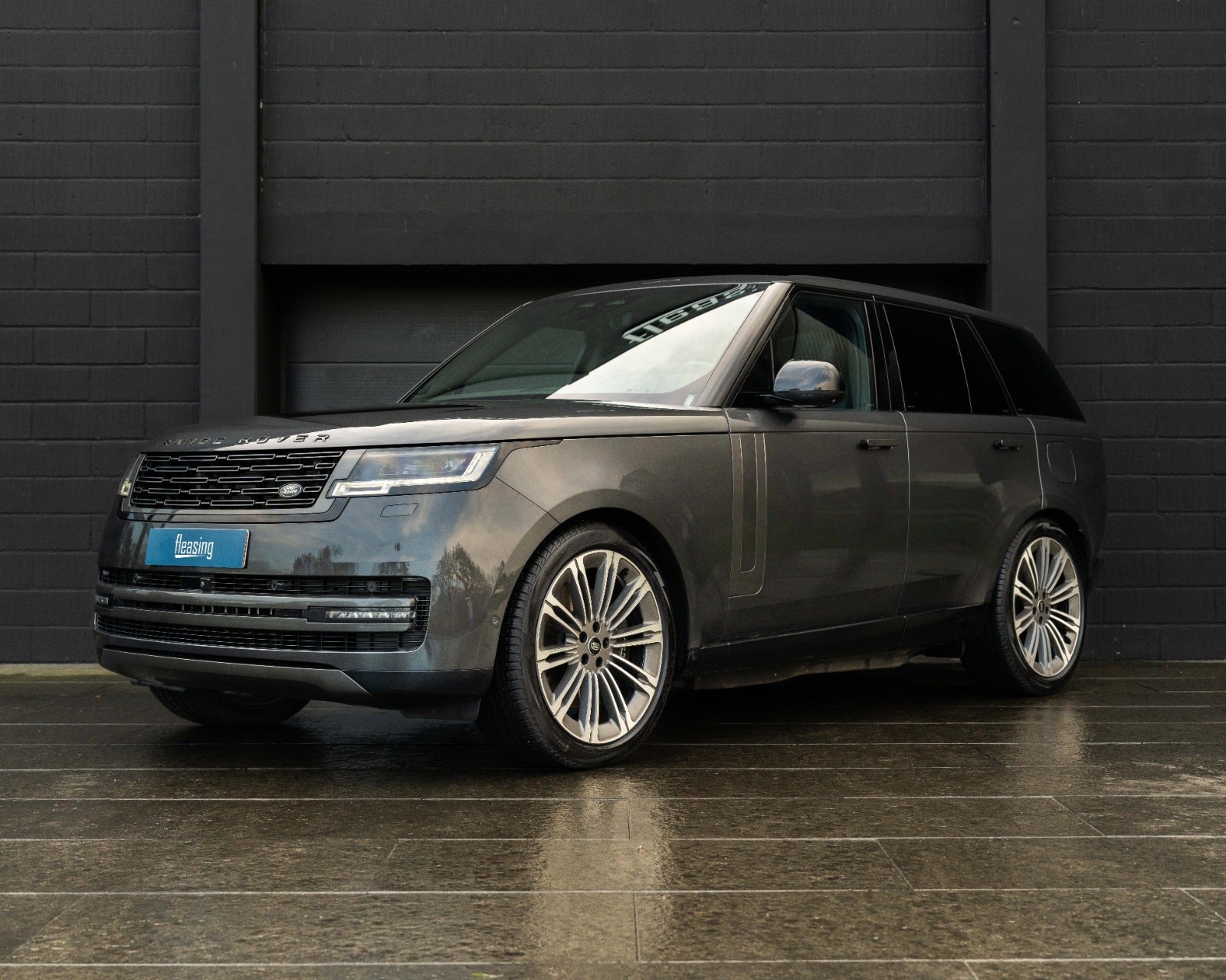 flexleasing-land-rover-range-rover-30-p550e-autobiography-aut-5d-findleasing