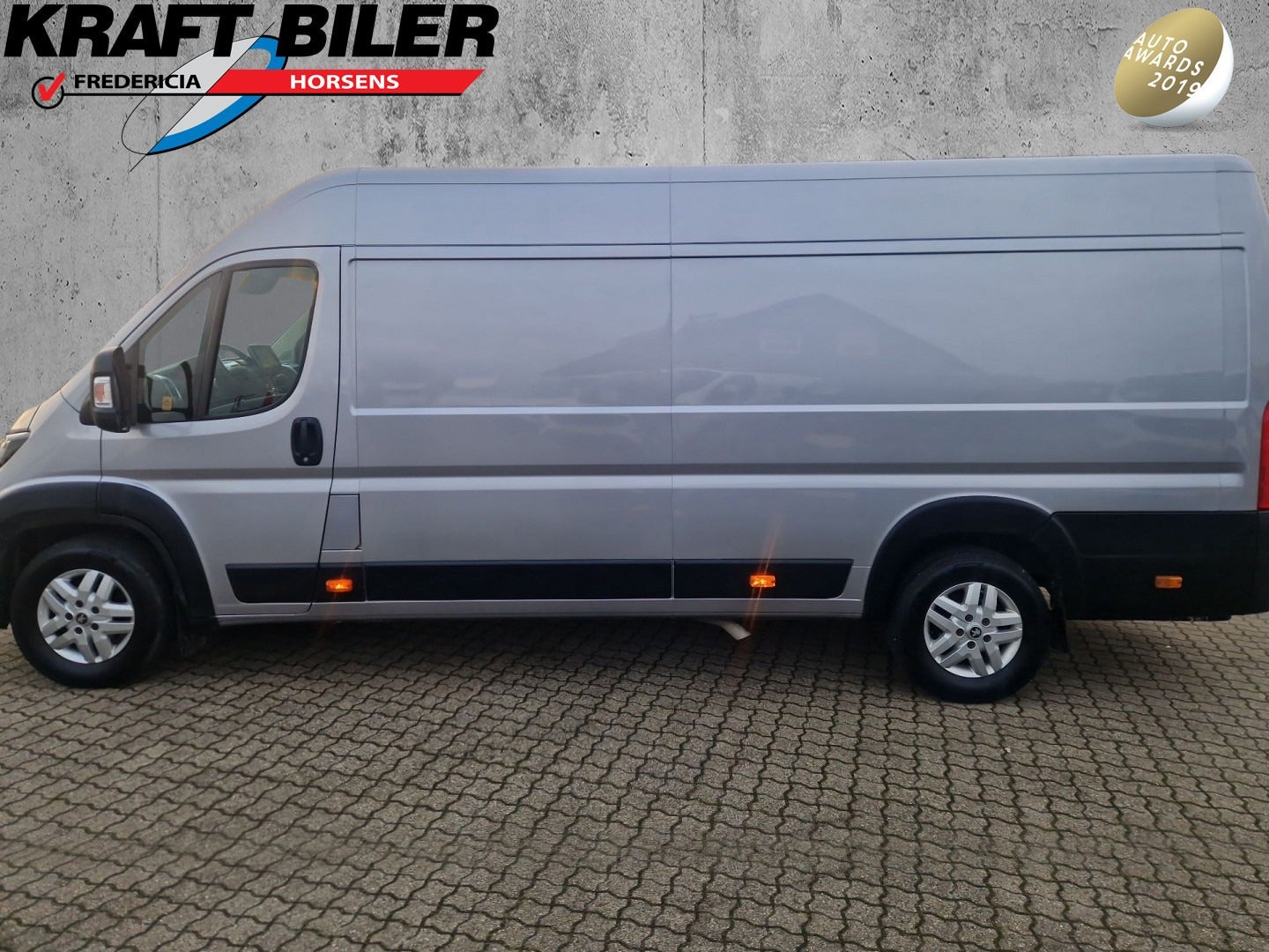 flexleasing-peugeot-boxer-435-22-bluehdi-165-l4h2-ultimate-findleasing