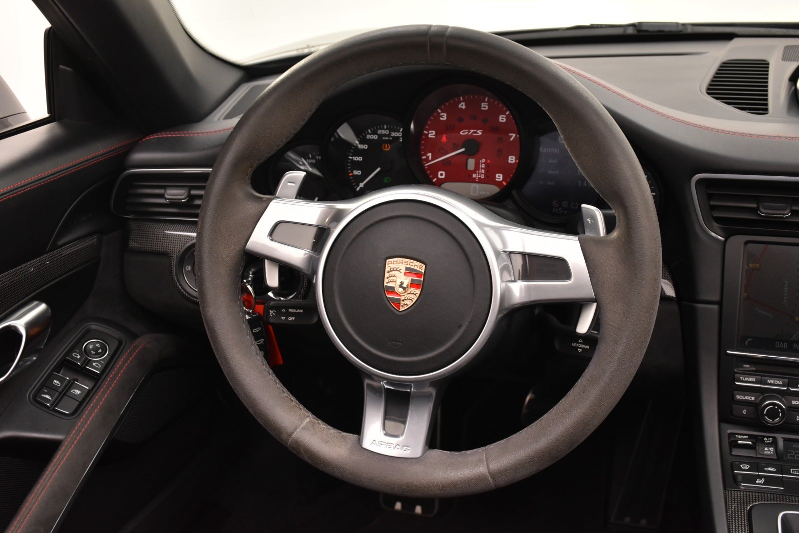 flexleasing-porsche-911-carrera-gts-38-cabriolet-pdk-2d-findleasing