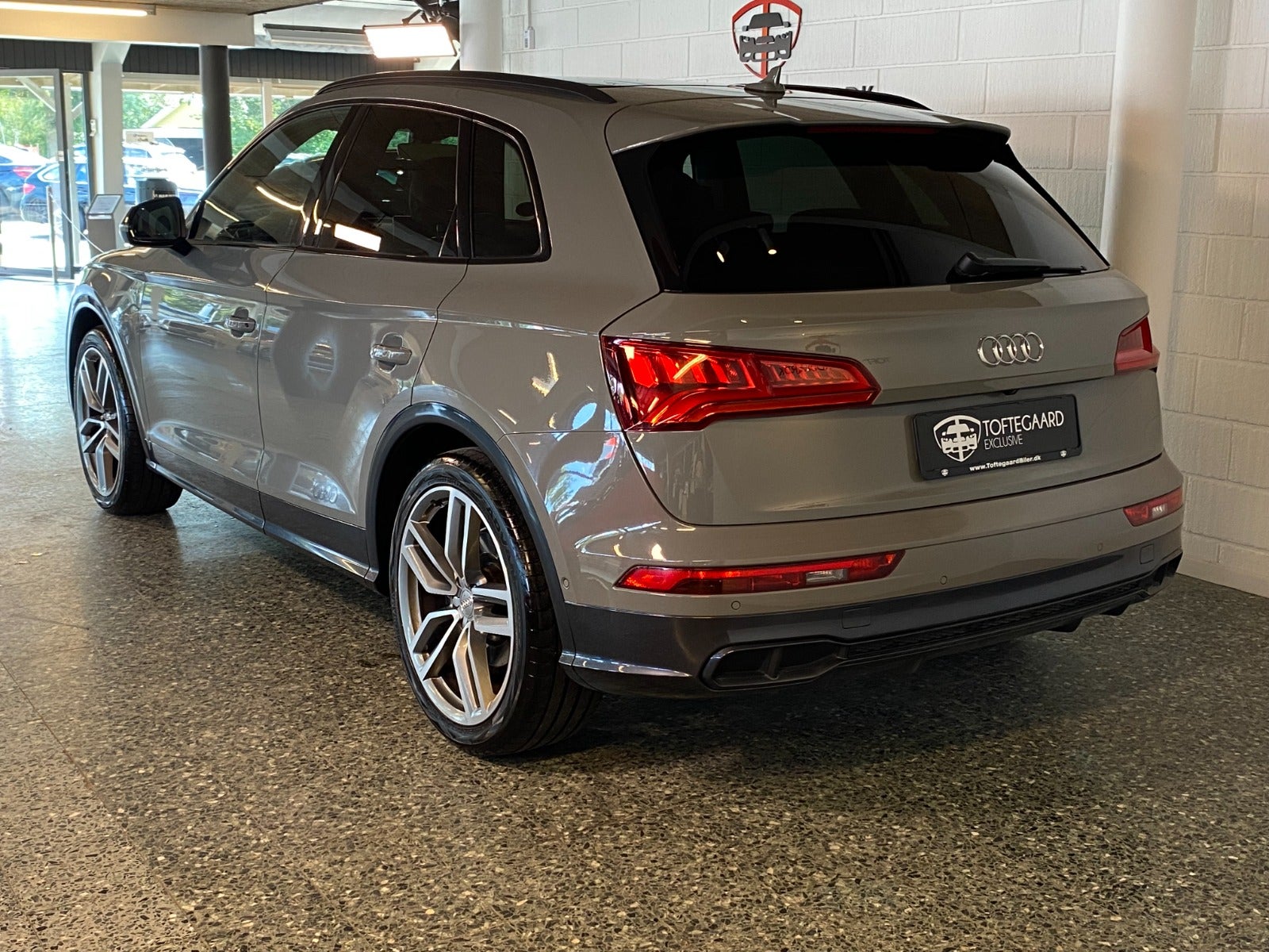 flexleasing-audi-sq5-30-tfsi-quattro-tiptr-5d-findleasing