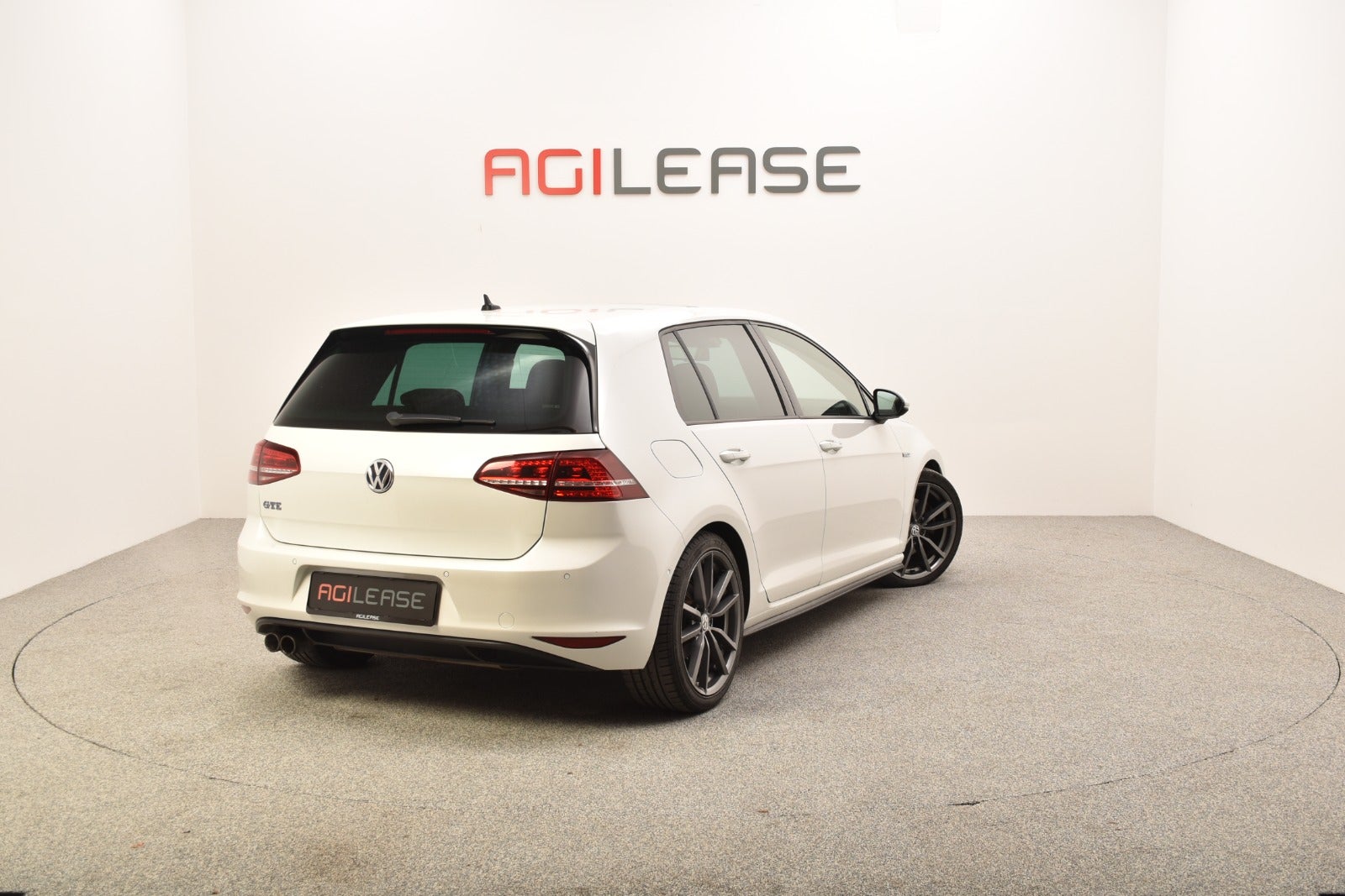 flexleasing-vw-golf-vii-14-gte-dsg-5d-findleasing