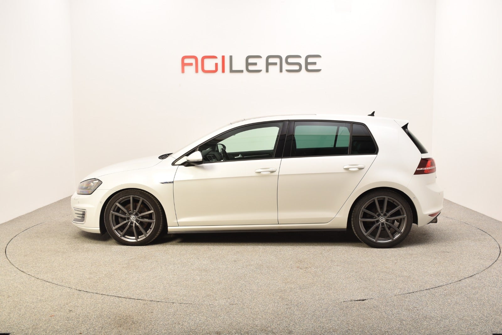 flexleasing-vw-golf-vii-14-gte-dsg-5d-findleasing